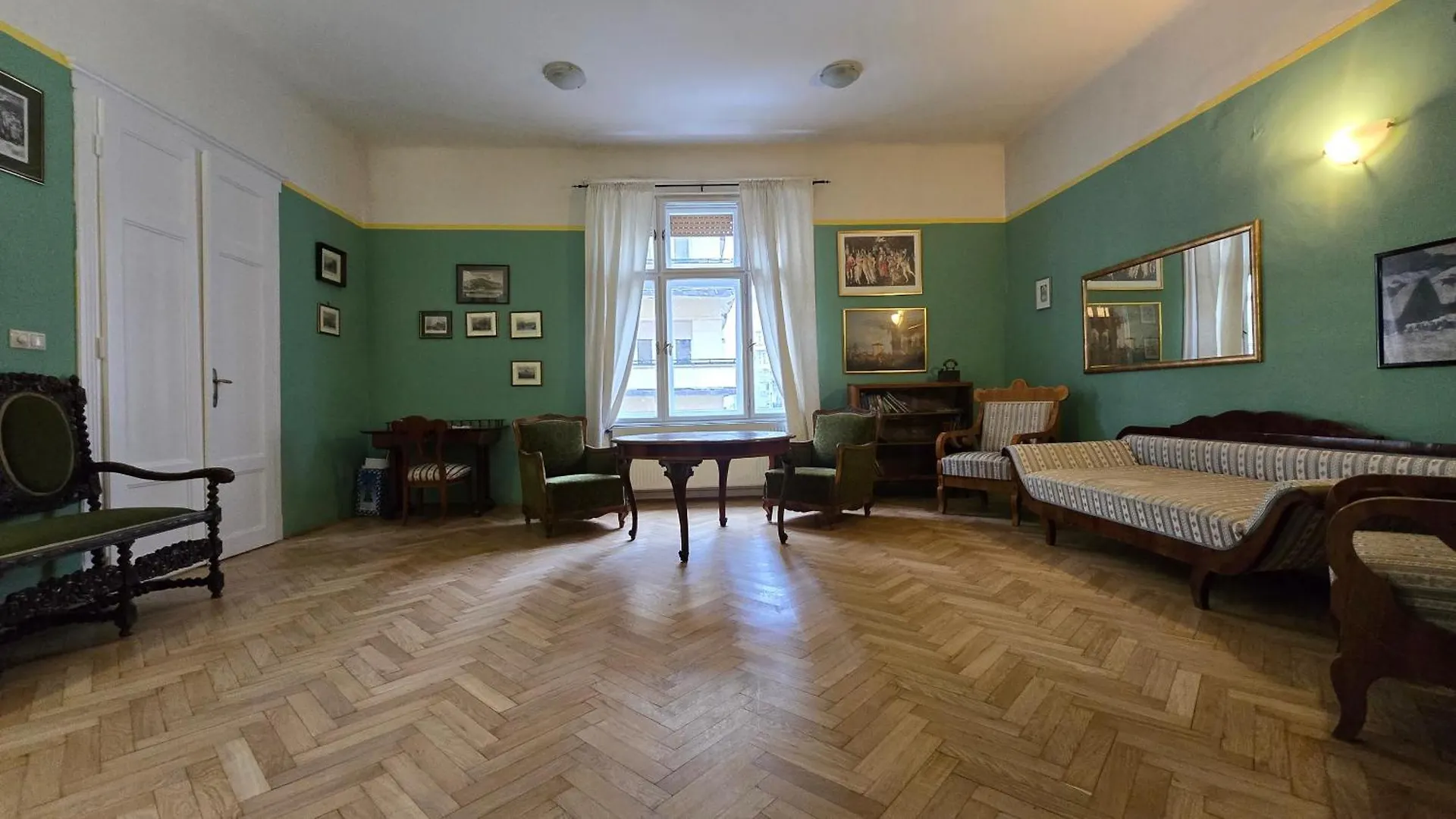 Family Apartment At Margaret Island Budapest